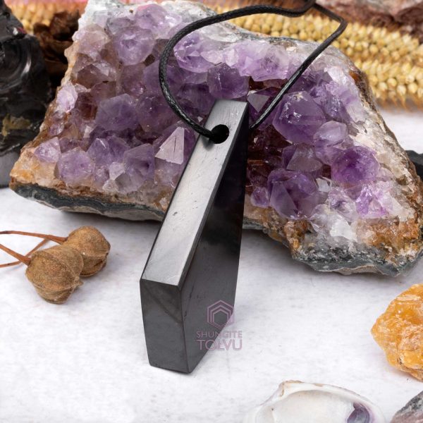 side view of the crystal pendant made of shungite