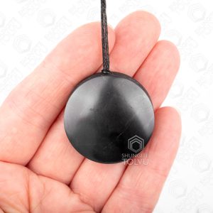 Black stone necklace circle