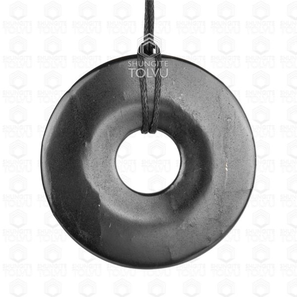hammered circle necklace